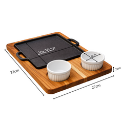 Kit Profissional Bifeteira Quadrada Ferro Fundido 20x20cm com Tábua de Madeira e 2 Ramekins – Restaurantes e Churrascarias