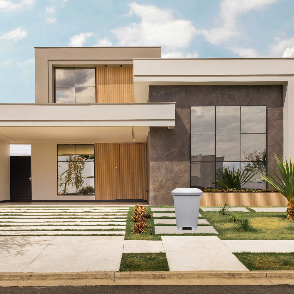 Lixeira Retangular Branca com pedal 50L OU