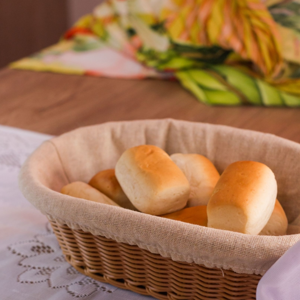 Cesto Para Pães de Rattan e Plastico Oval Lyor