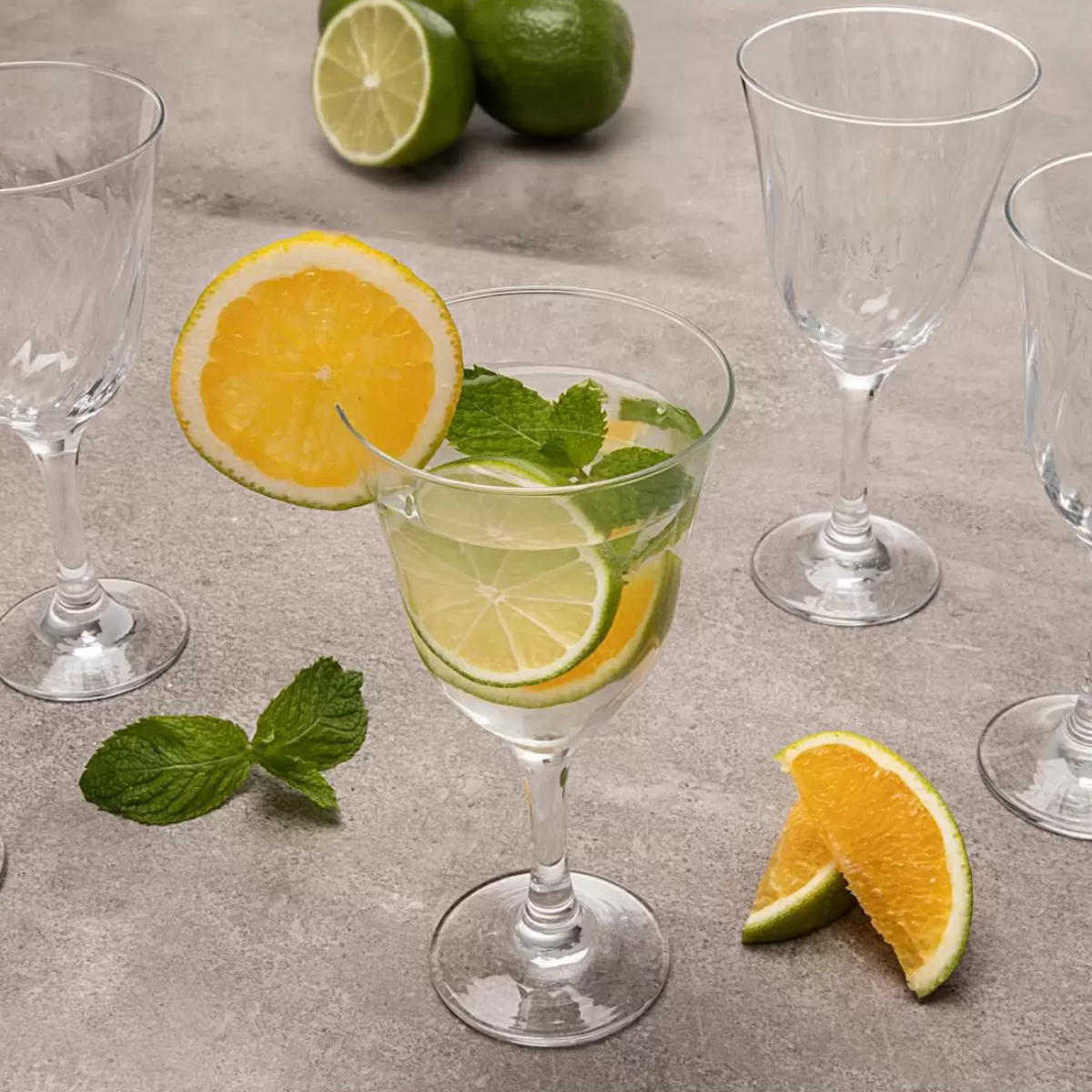 Taça Agua Lirio 365ml de Vidro Nadir