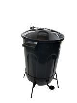 Lixeira Cesto Fechado 30L C/ Armação Ferro Pedal - A Gourmet