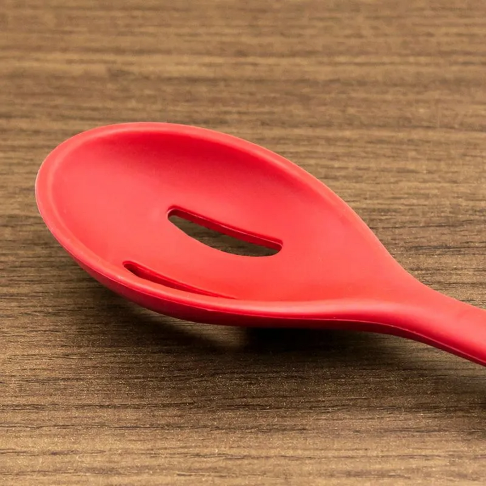 Colher Perfurada de Silicone Vermelha 27cm - A Gourmet